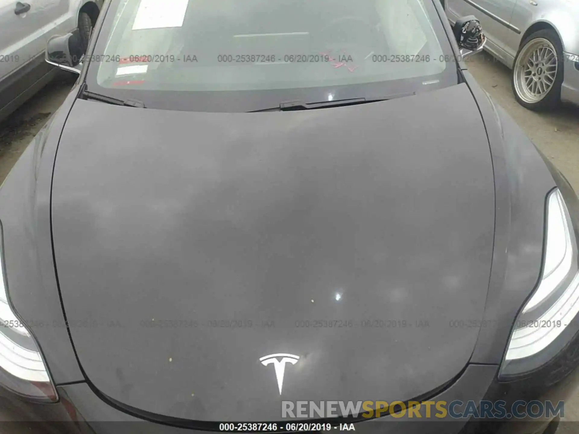 10 Photograph of a damaged car 5YJ3E1EB1KF231072 TESLA MODEL 3 2019