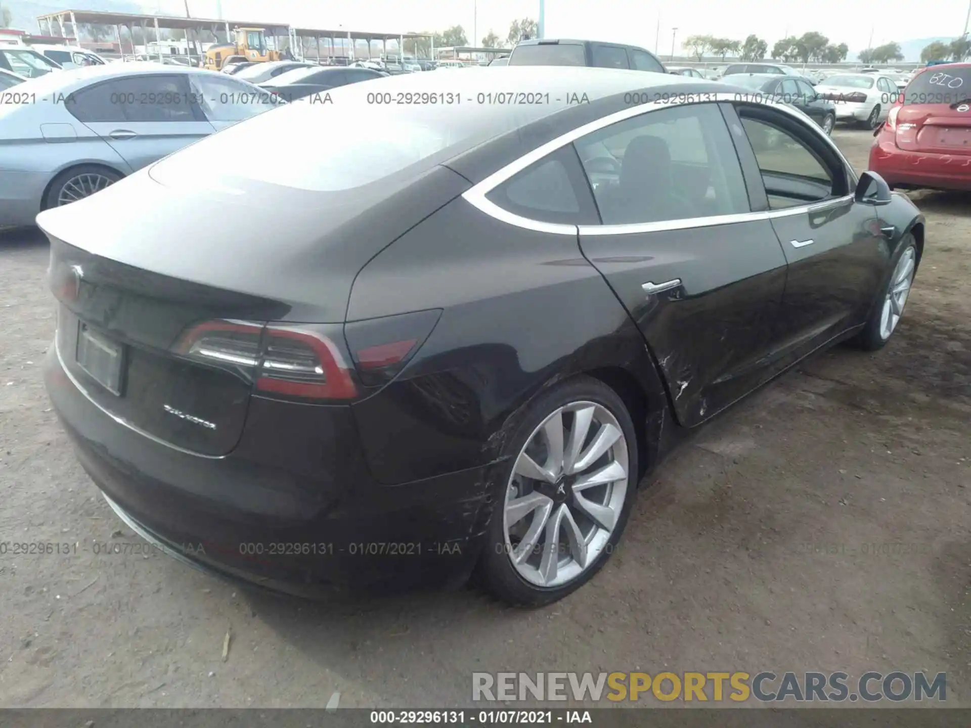 4 Фотография поврежденного автомобиля 5YJ3E1EB1KF364575 TESLA MODEL 3 2019