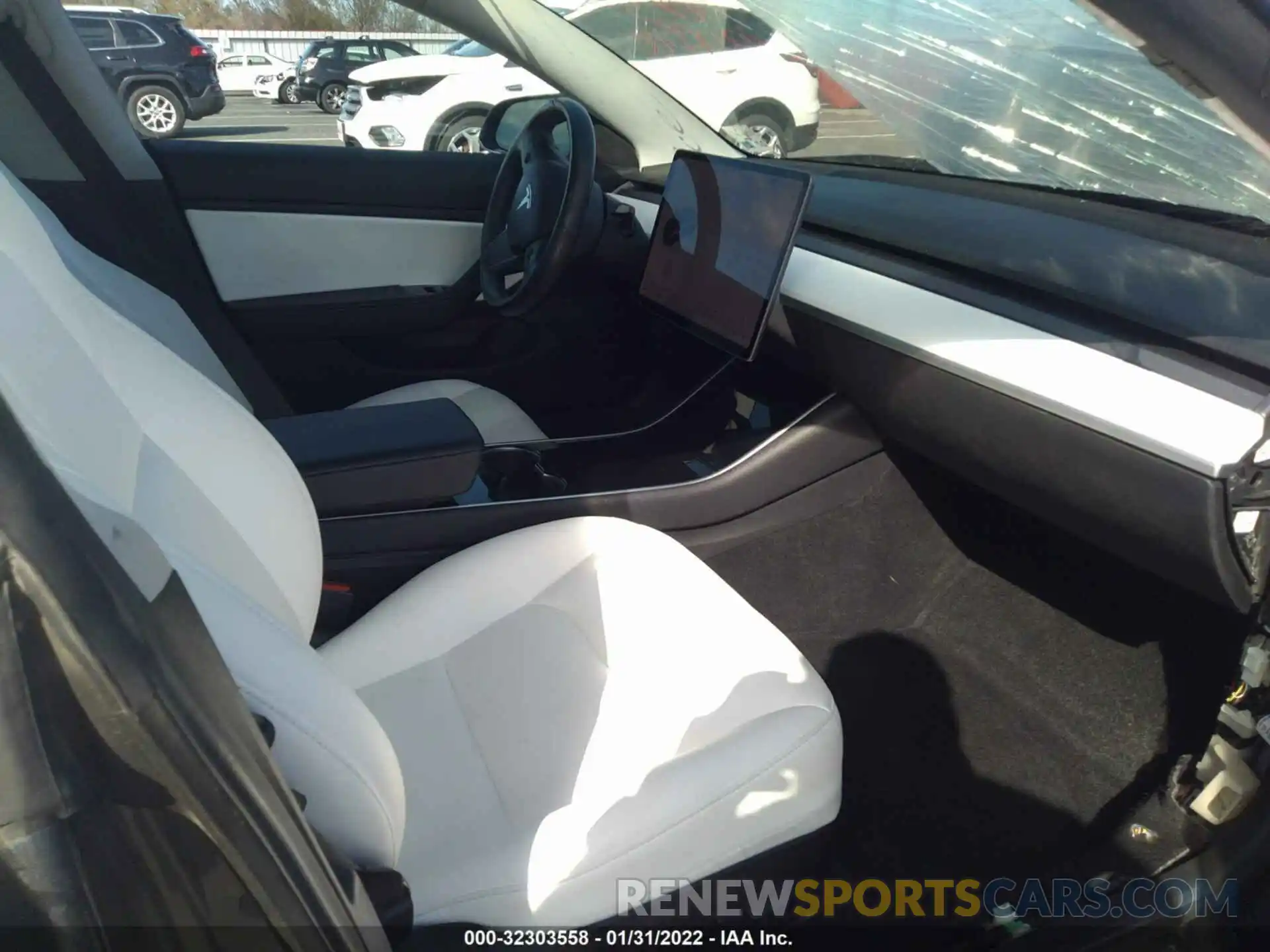 5 Photograph of a damaged car 5YJ3E1EB1KF390755 TESLA MODEL 3 2019