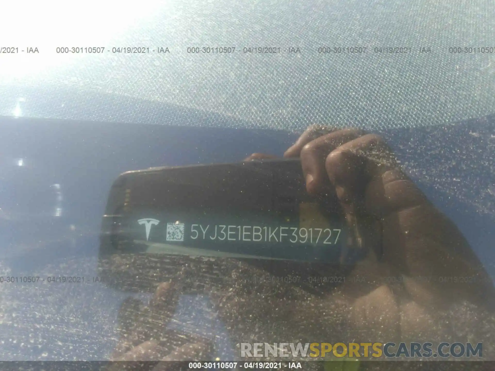 9 Photograph of a damaged car 5YJ3E1EB1KF391727 TESLA MODEL 3 2019