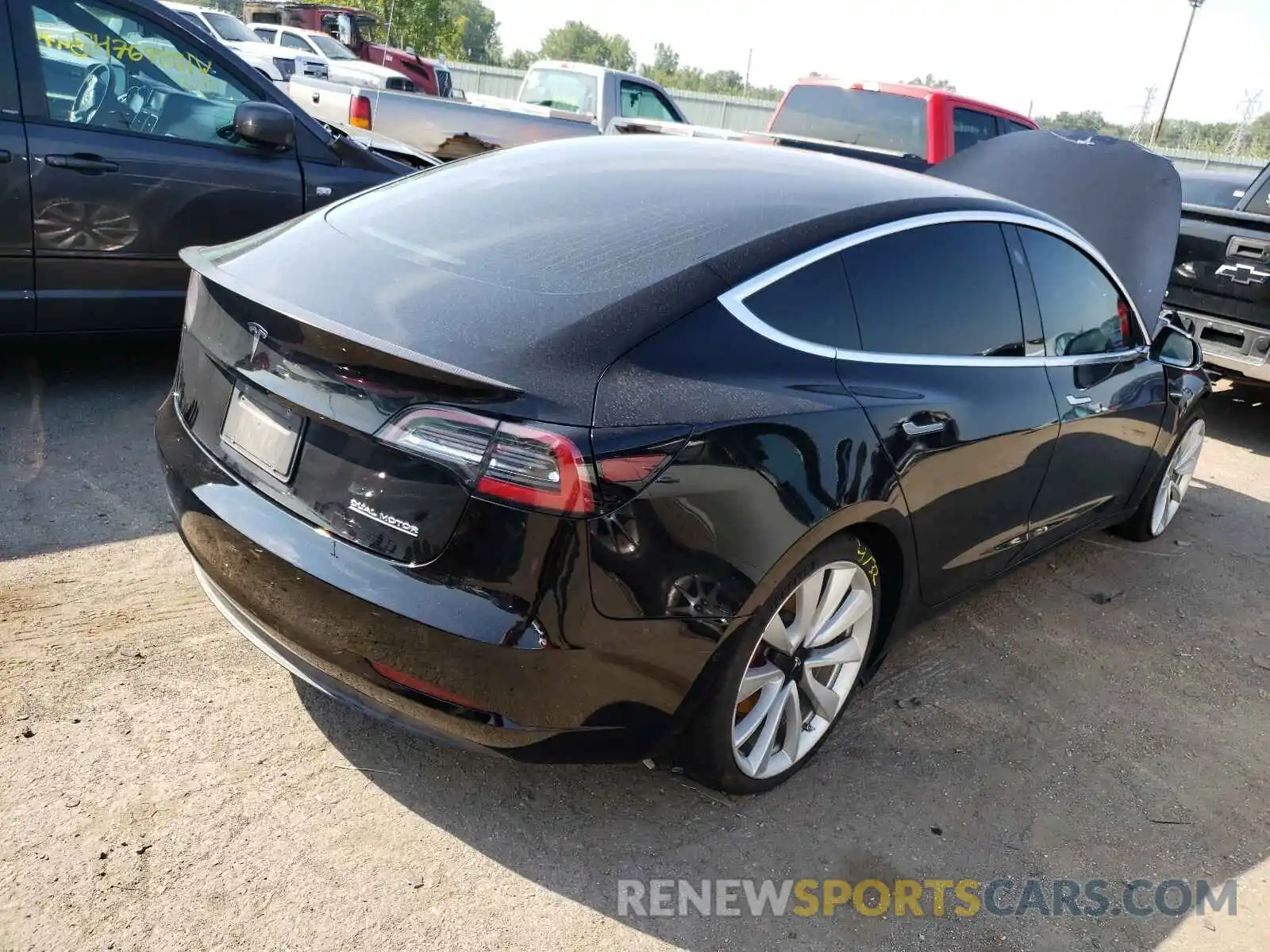 4 Фотография поврежденного автомобиля 5YJ3E1EB1KF393333 TESLA MODEL 3 2019