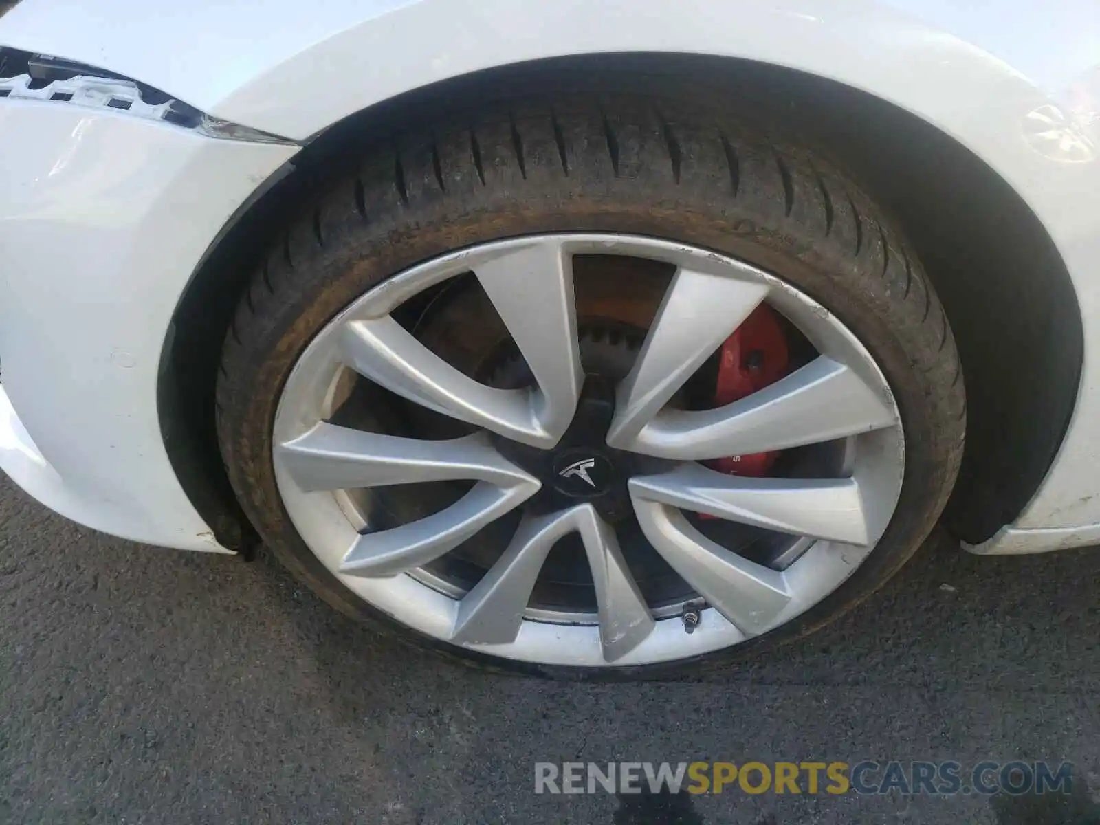 9 Photograph of a damaged car 5YJ3E1EB1KF393753 TESLA MODEL 3 2019