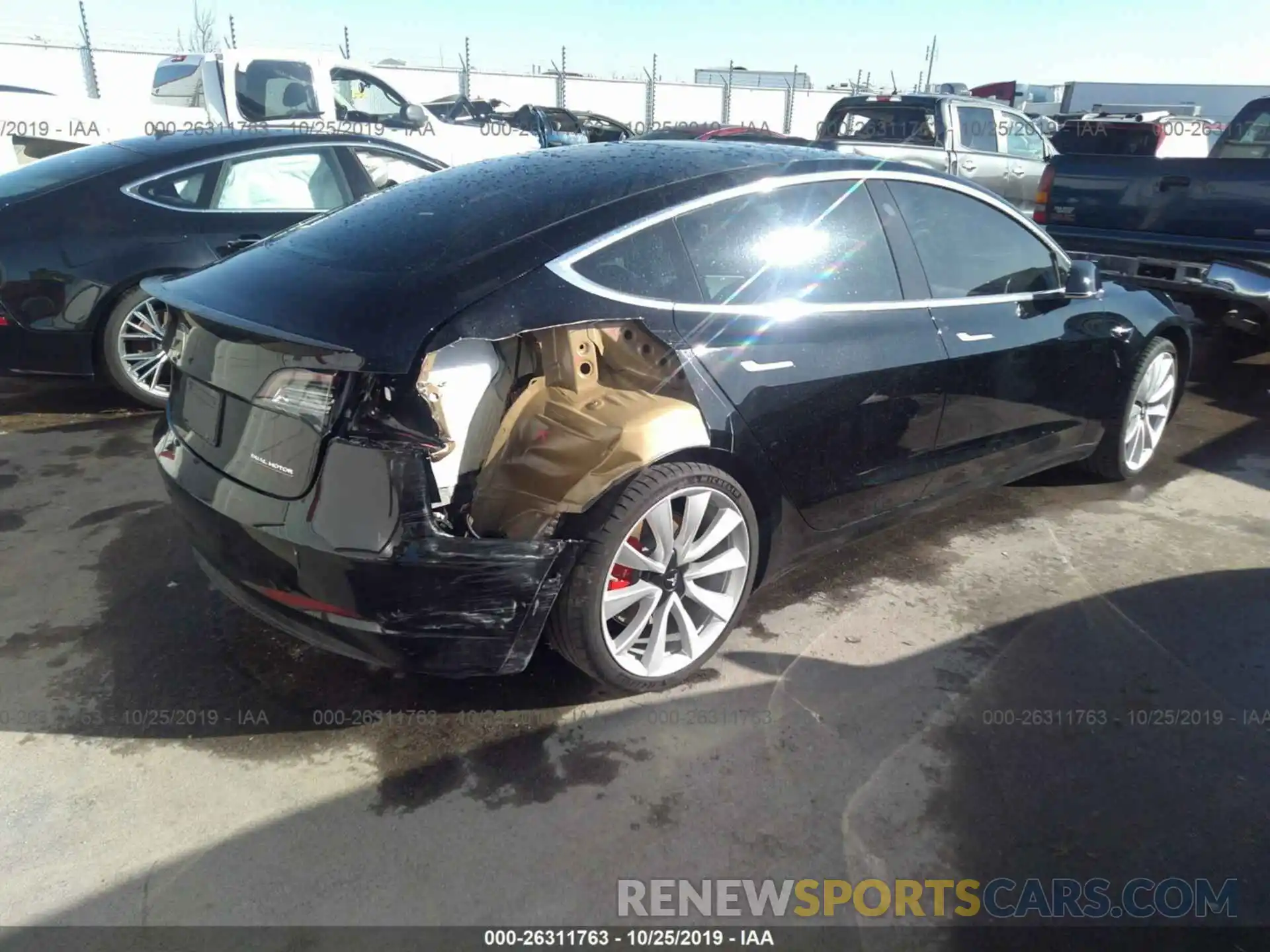 4 Photograph of a damaged car 5YJ3E1EB1KF413693 TESLA MODEL 3 2019