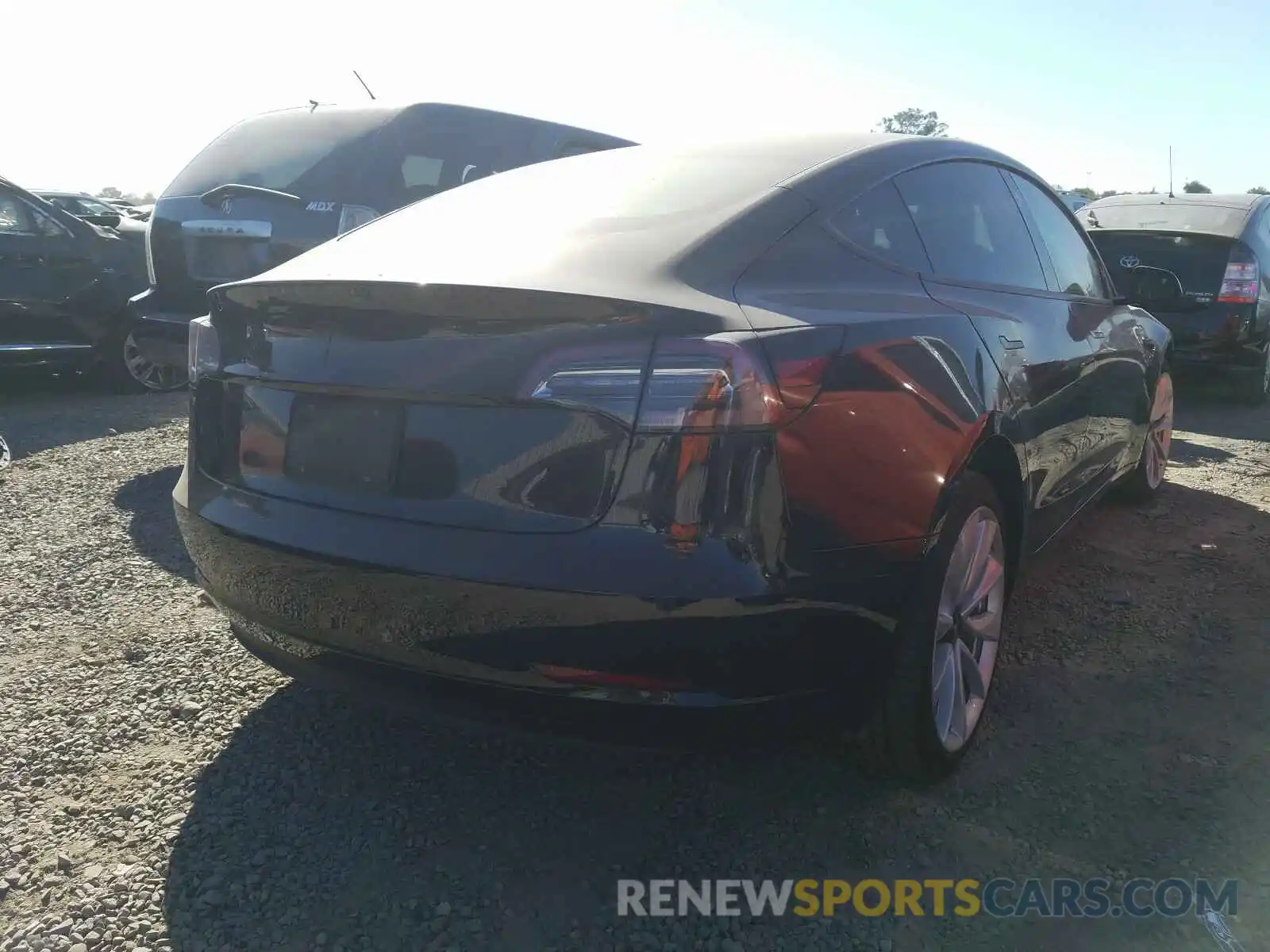 4 Photograph of a damaged car 5YJ3E1EB1KF418425 TESLA MODEL 3 2019