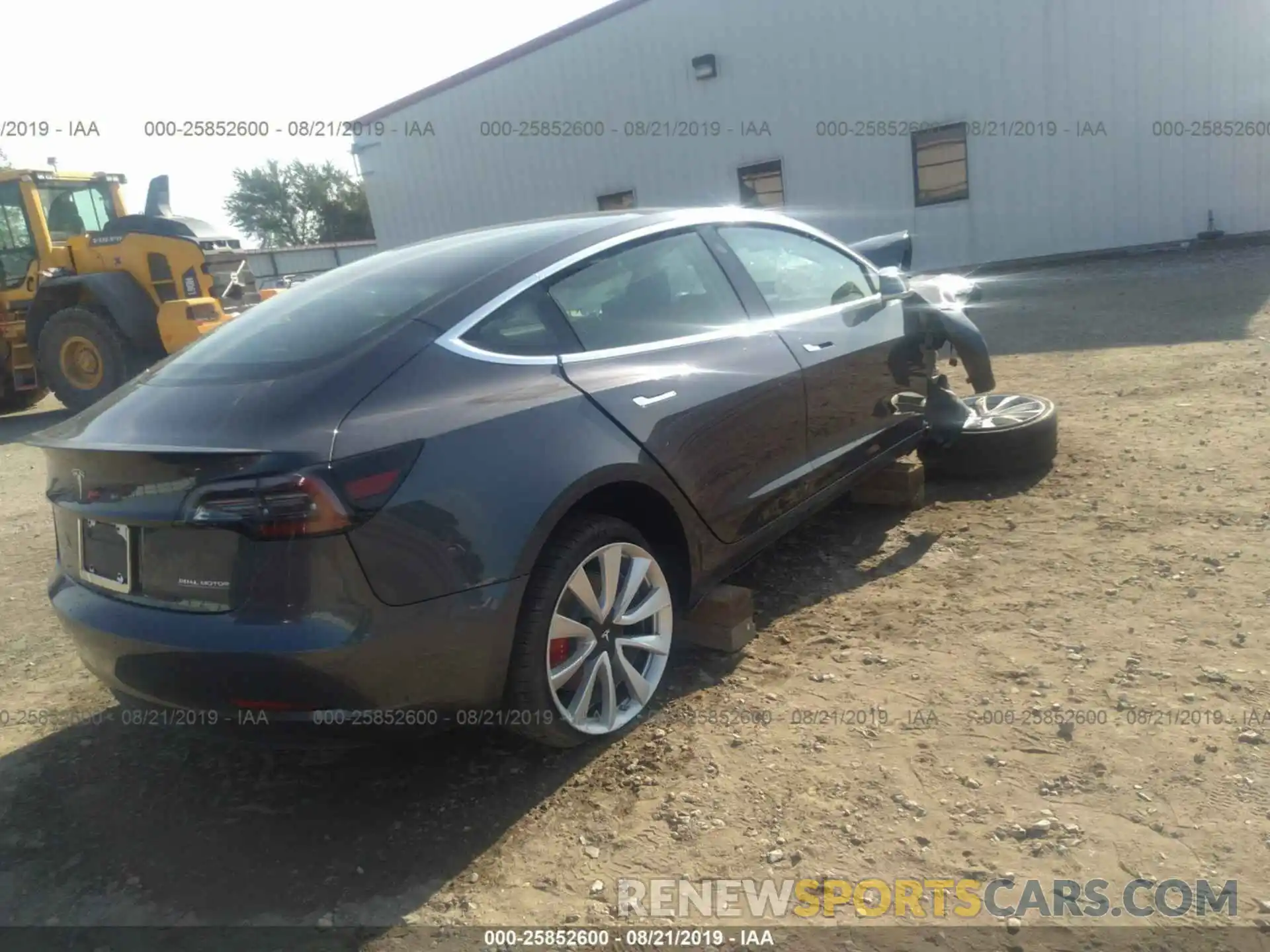 4 Фотография поврежденного автомобиля 5YJ3E1EB1KF419834 TESLA MODEL 3 2019