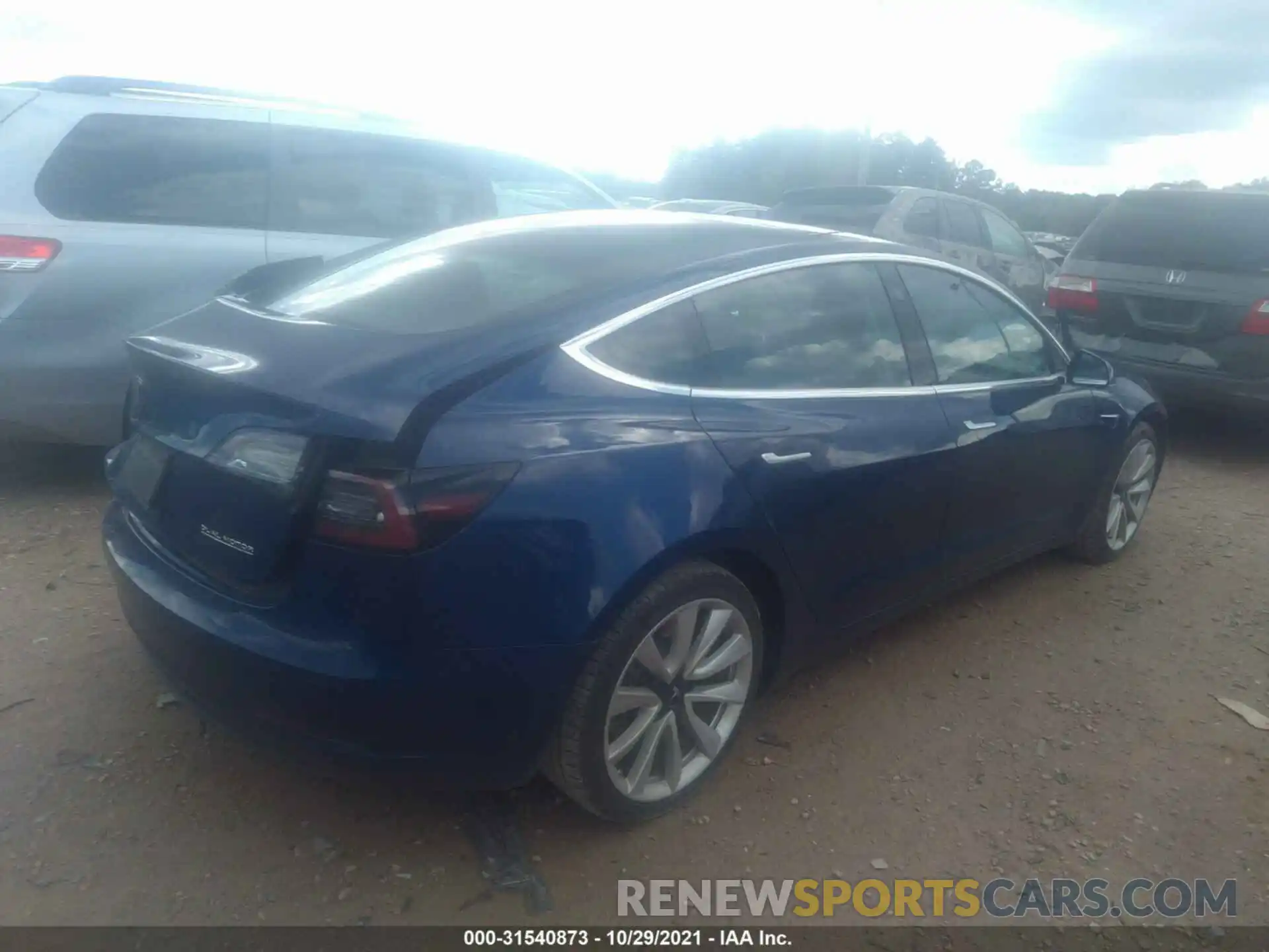 4 Фотография поврежденного автомобиля 5YJ3E1EB1KF433846 TESLA MODEL 3 2019