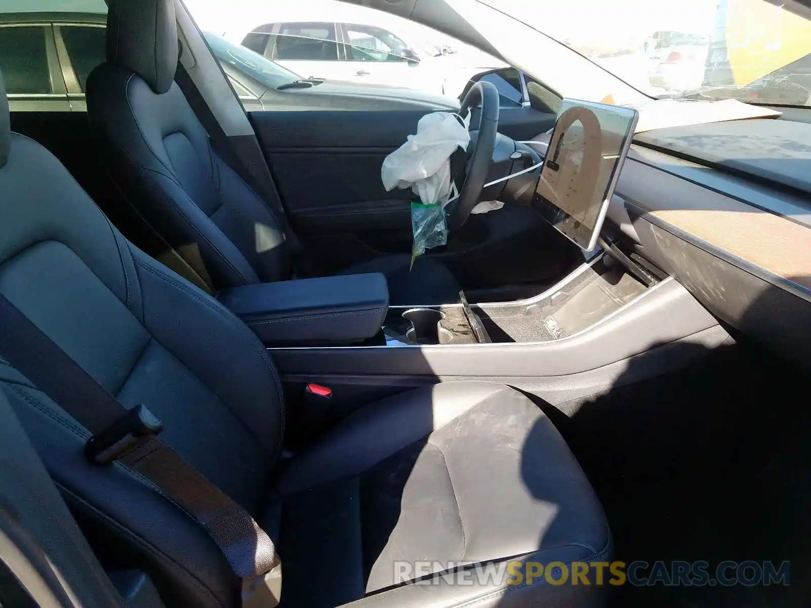 5 Photograph of a damaged car 5YJ3E1EB1KF453353 TESLA MODEL 3 2019