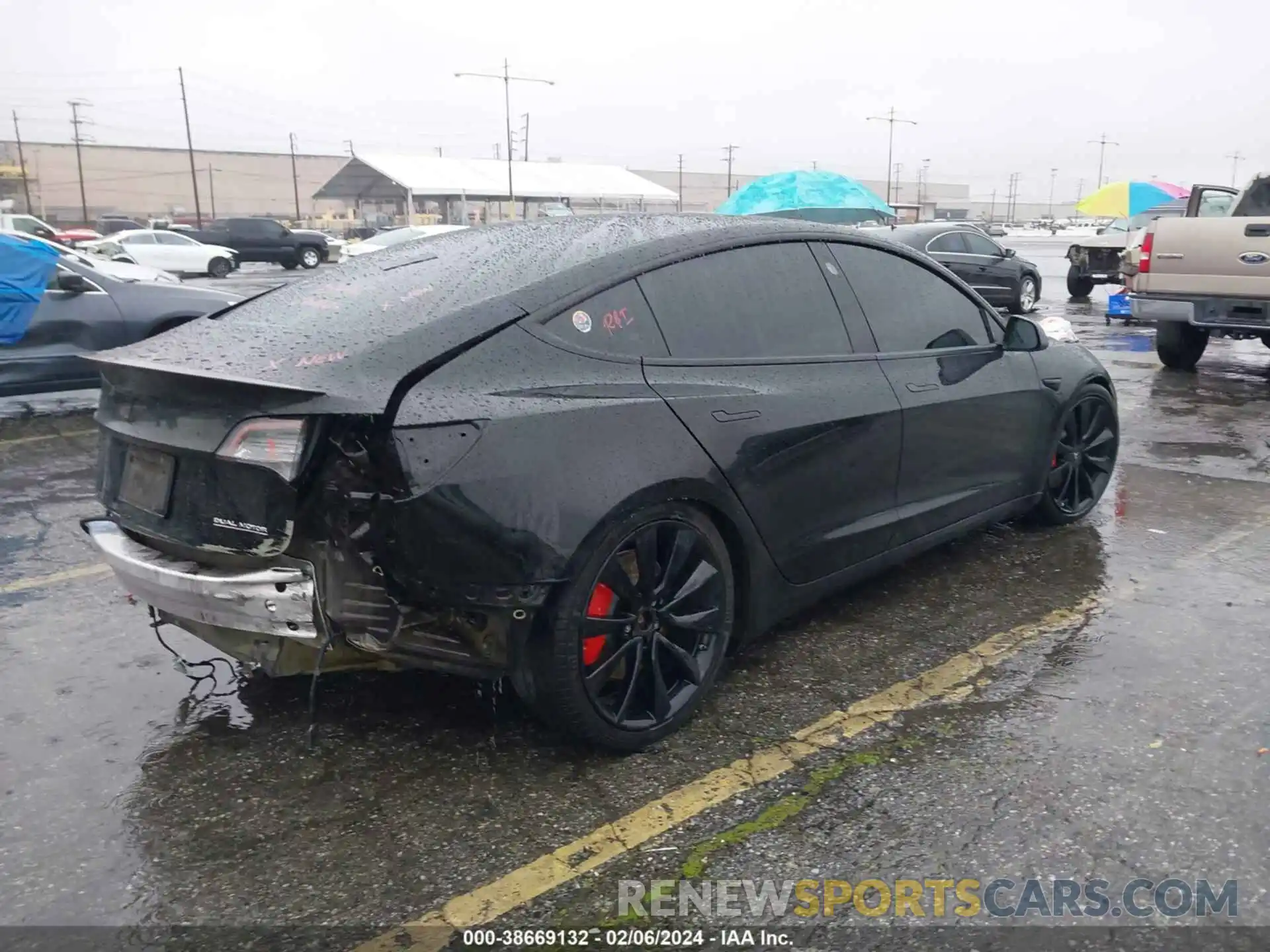 4 Photograph of a damaged car 5YJ3E1EB1KF476972 TESLA MODEL 3 2019