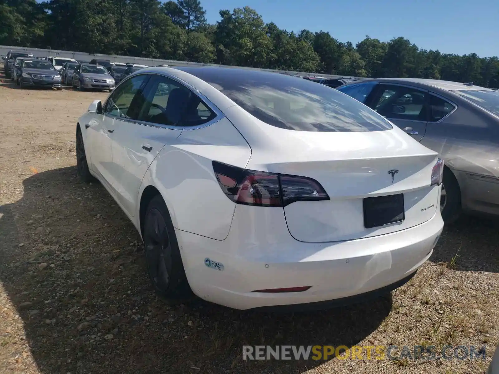 3 Photograph of a damaged car 5YJ3E1EB1KF493528 TESLA MODEL 3 2019