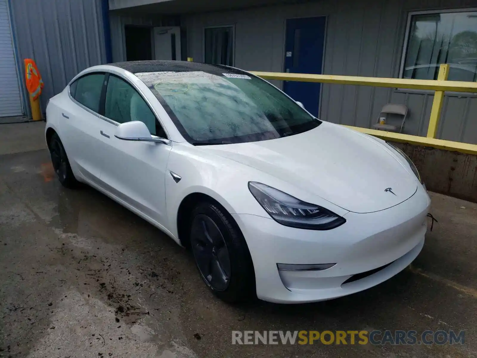 1 Photograph of a damaged car 5YJ3E1EB1KF513129 TESLA MODEL 3 2019