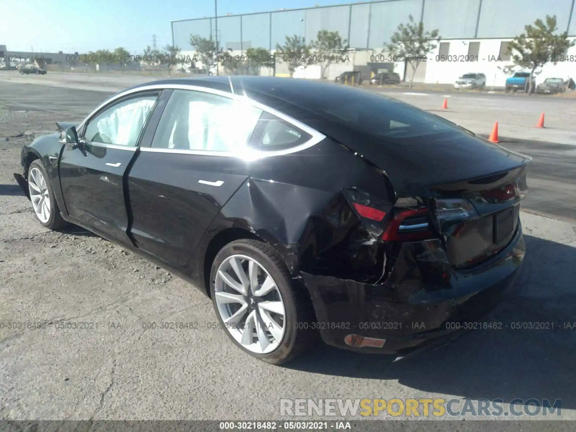 3 Photograph of a damaged car 5YJ3E1EB1KF535180 TESLA MODEL 3 2019