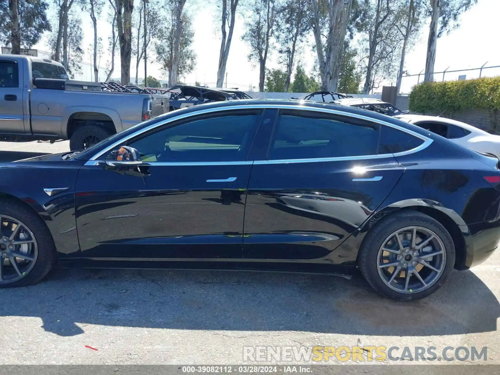 13 Photograph of a damaged car 5YJ3E1EB2KF198941 TESLA MODEL 3 2019