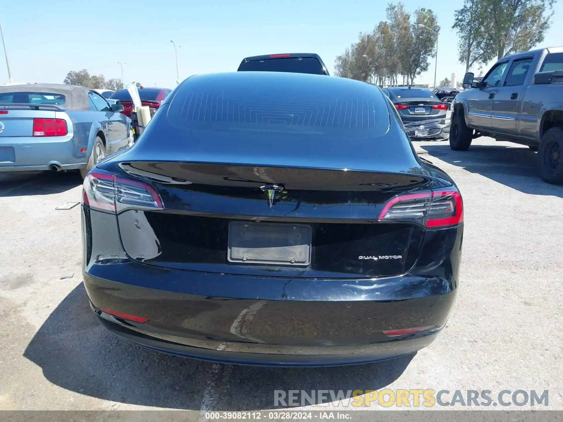 15 Photograph of a damaged car 5YJ3E1EB2KF198941 TESLA MODEL 3 2019