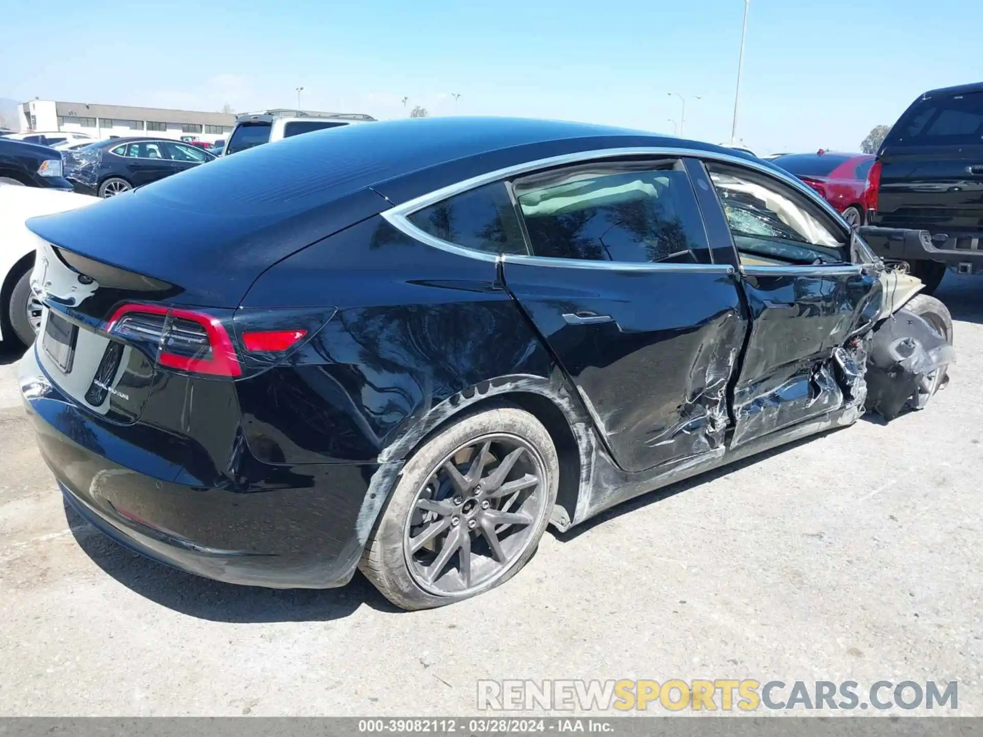 4 Photograph of a damaged car 5YJ3E1EB2KF198941 TESLA MODEL 3 2019