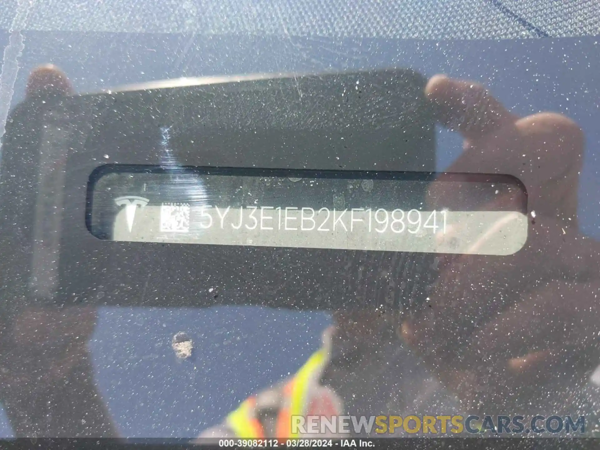 9 Photograph of a damaged car 5YJ3E1EB2KF198941 TESLA MODEL 3 2019