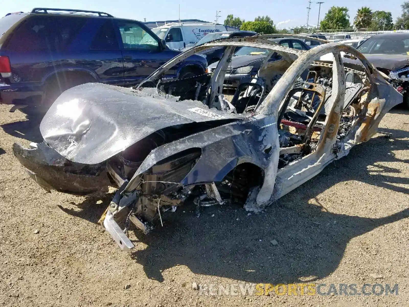 2 Photograph of a damaged car 5YJ3E1EB2KF214071 TESLA MODEL 3 2019