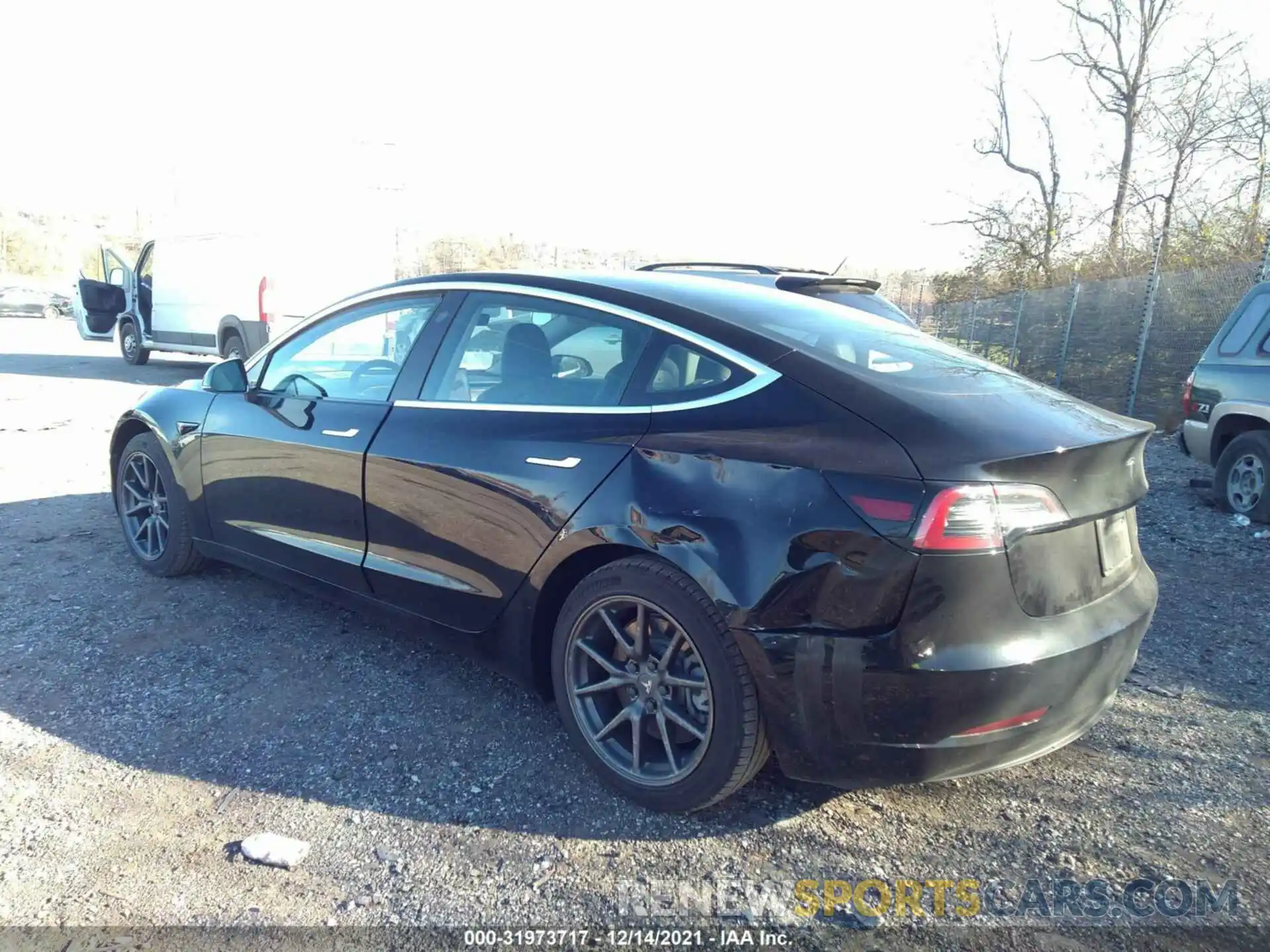 3 Photograph of a damaged car 5YJ3E1EB2KF359367 TESLA MODEL 3 2019