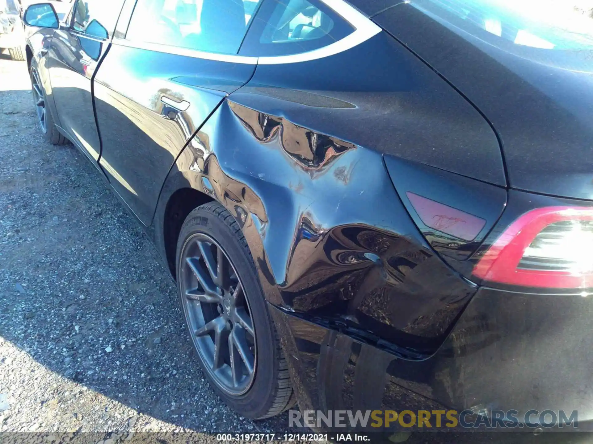 6 Photograph of a damaged car 5YJ3E1EB2KF359367 TESLA MODEL 3 2019