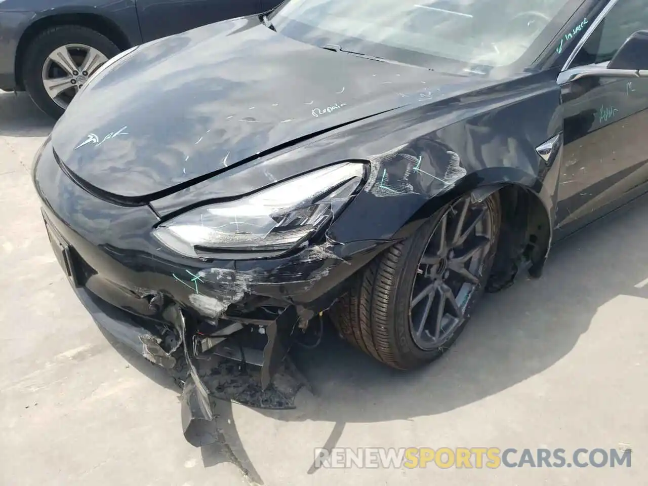 9 Photograph of a damaged car 5YJ3E1EB2KF385368 TESLA MODEL 3 2019