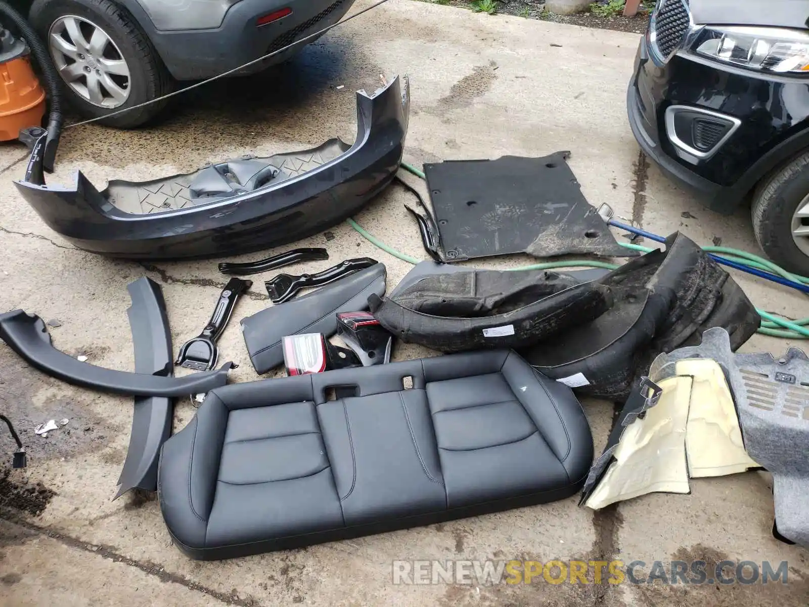 9 Photograph of a damaged car 5YJ3E1EB2KF386519 TESLA MODEL 3 2019