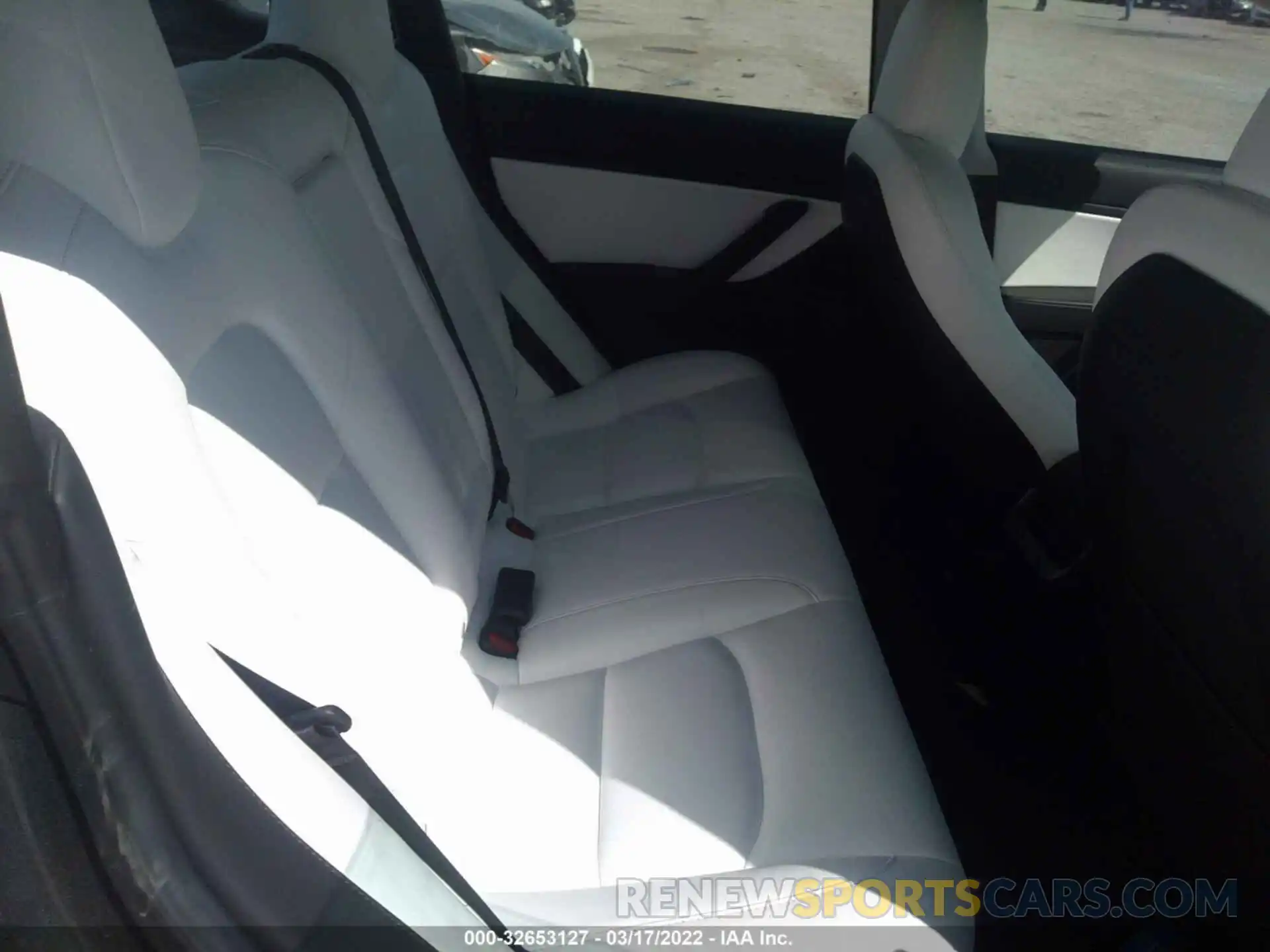 8 Photograph of a damaged car 5YJ3E1EB2KF421446 TESLA MODEL 3 2019