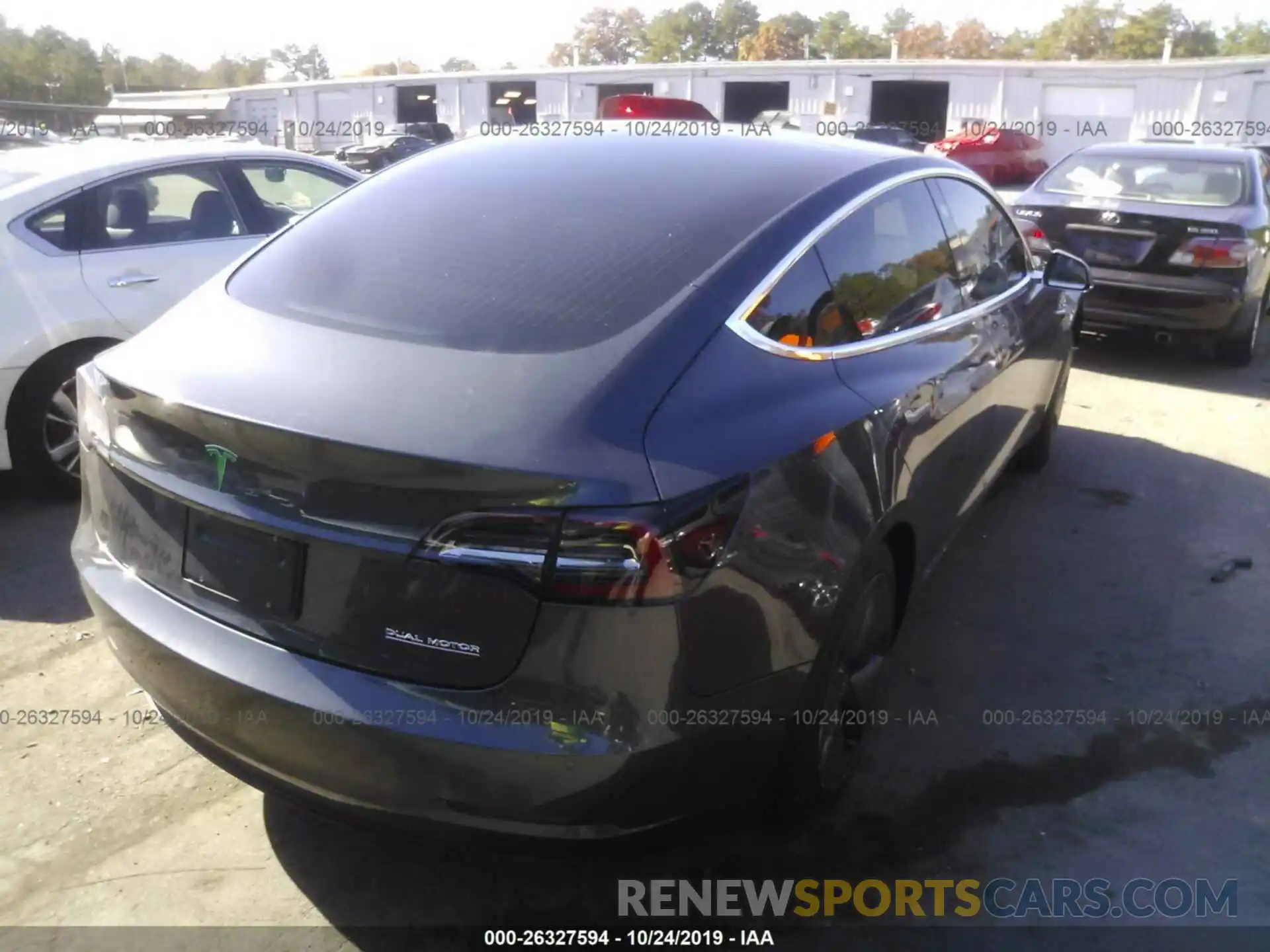 4 Photograph of a damaged car 5YJ3E1EB2KF432706 TESLA MODEL 3 2019