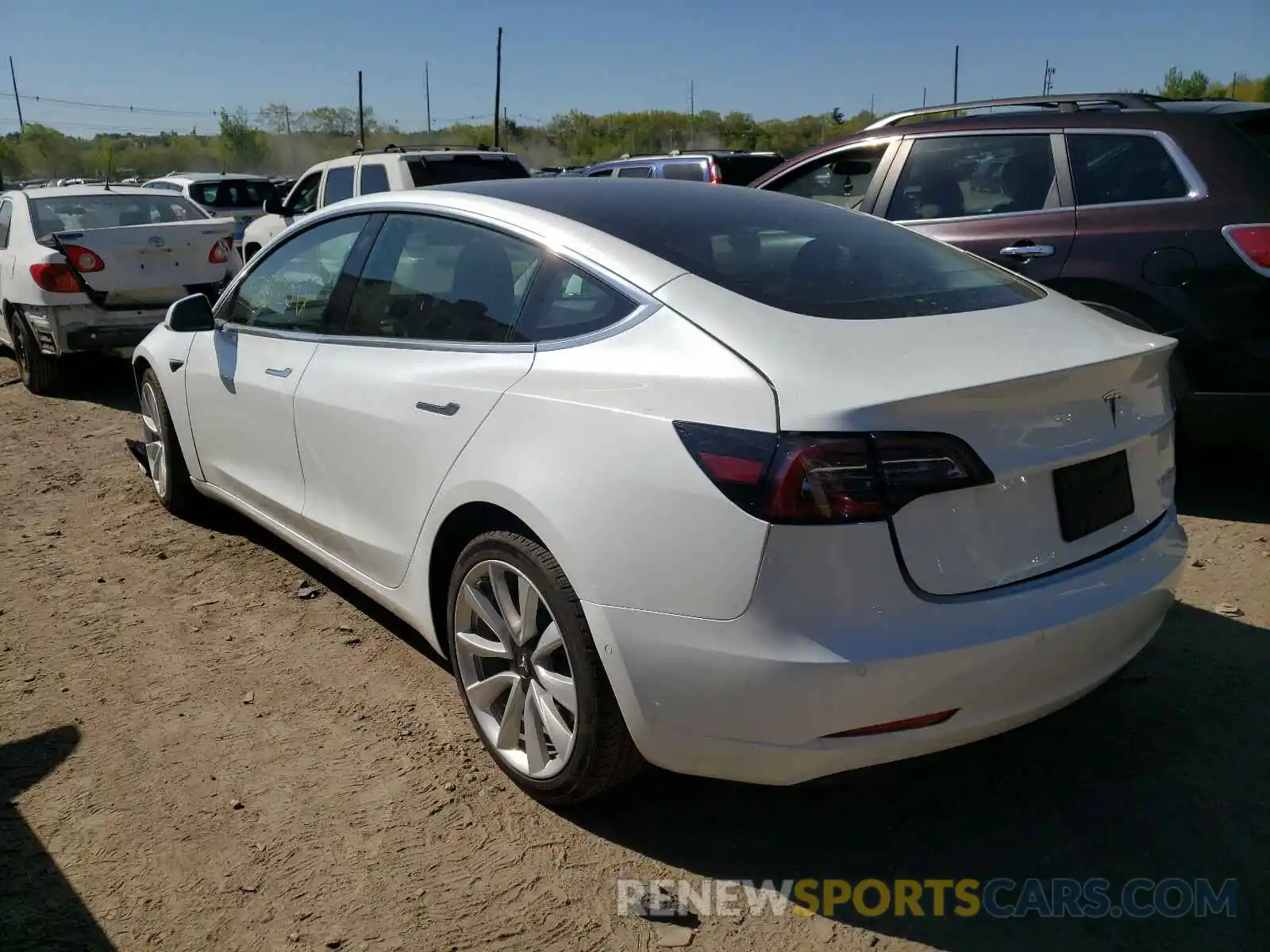 3 Фотография поврежденного автомобиля 5YJ3E1EB2KF433953 TESLA MODEL 3 2019