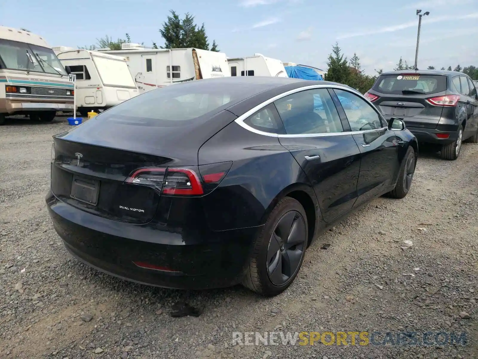 4 Photograph of a damaged car 5YJ3E1EB2KF441762 TESLA MODEL 3 2019