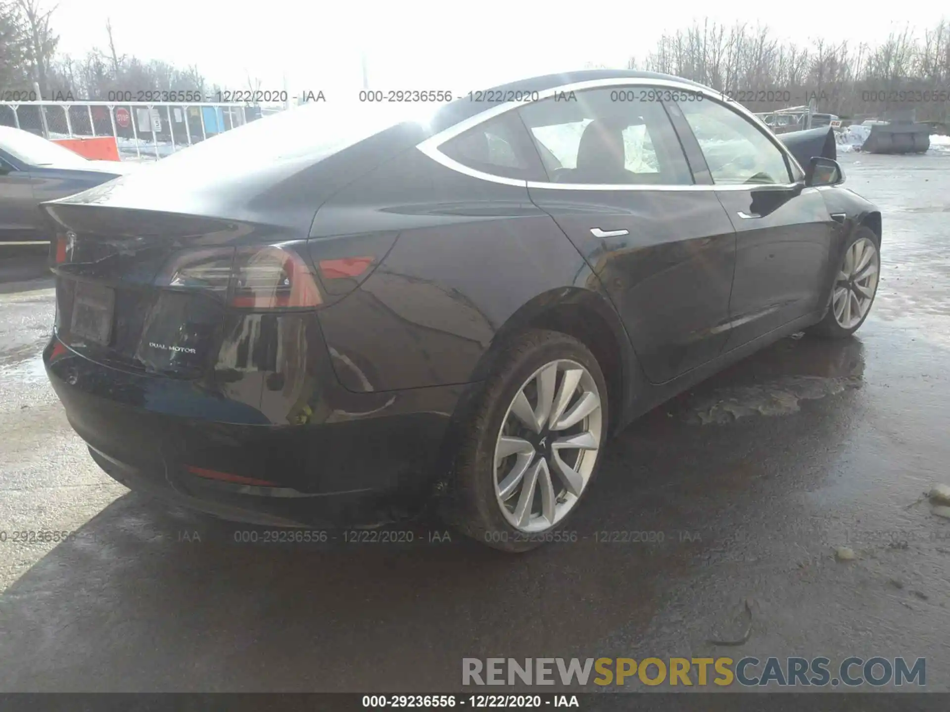 4 Фотография поврежденного автомобиля 5YJ3E1EB2KF442443 TESLA MODEL 3 2019