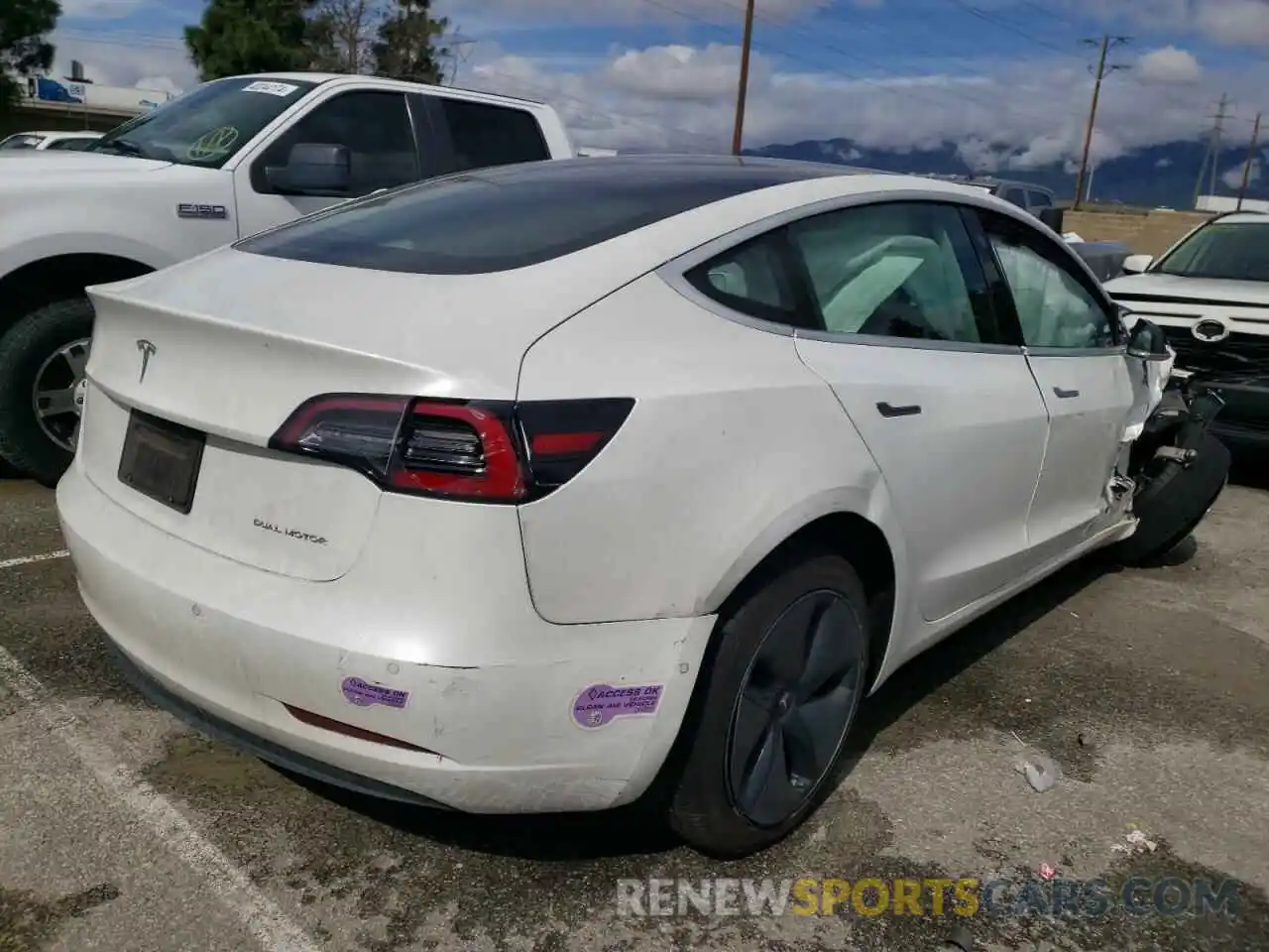 3 Photograph of a damaged car 5YJ3E1EB2KF452907 TESLA MODEL 3 2019