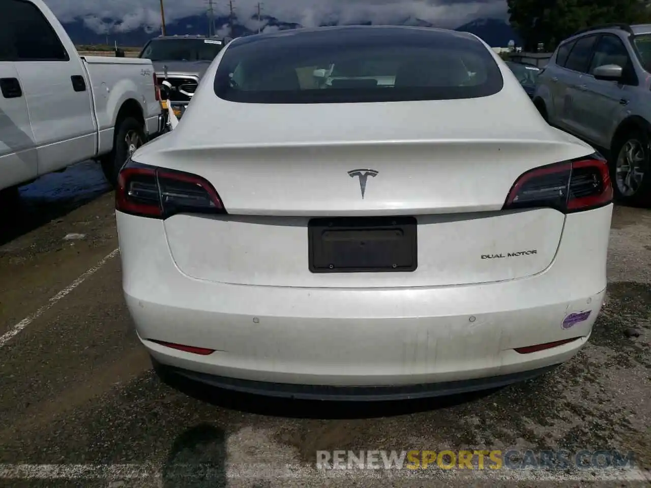 6 Photograph of a damaged car 5YJ3E1EB2KF452907 TESLA MODEL 3 2019