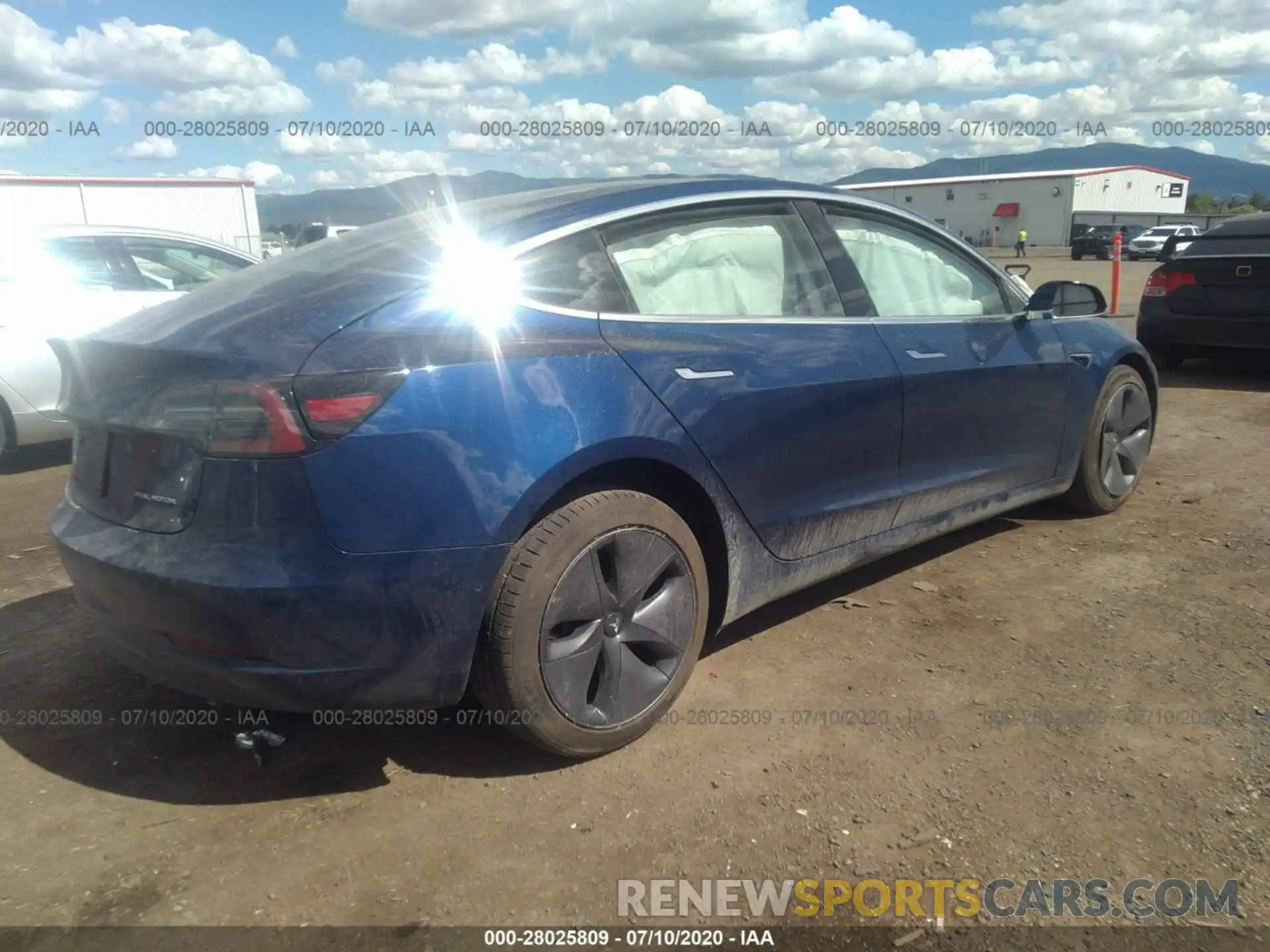 4 Фотография поврежденного автомобиля 5YJ3E1EB2KF497605 TESLA MODEL 3 2019