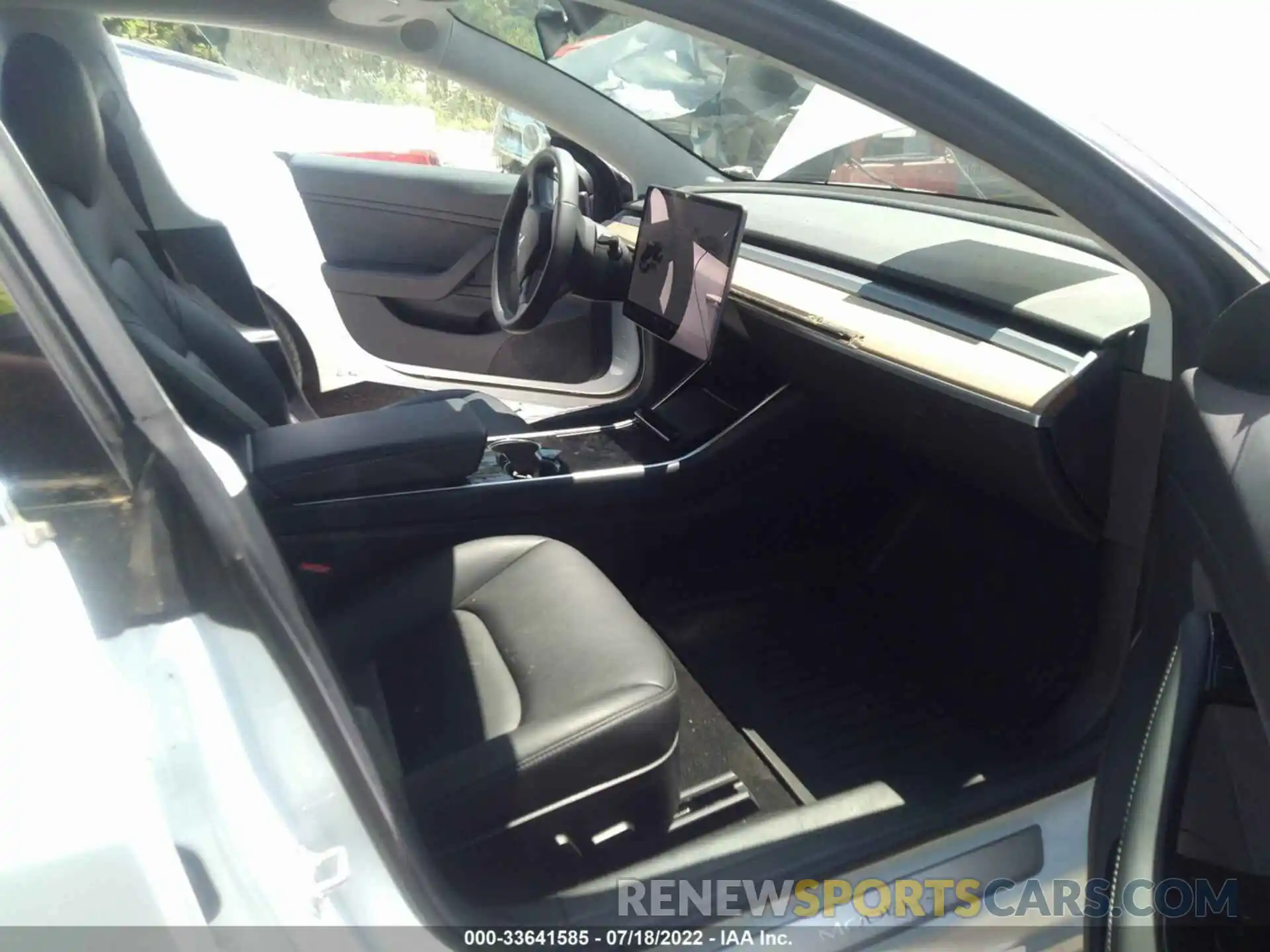 5 Photograph of a damaged car 5YJ3E1EB2KF511843 TESLA MODEL 3 2019