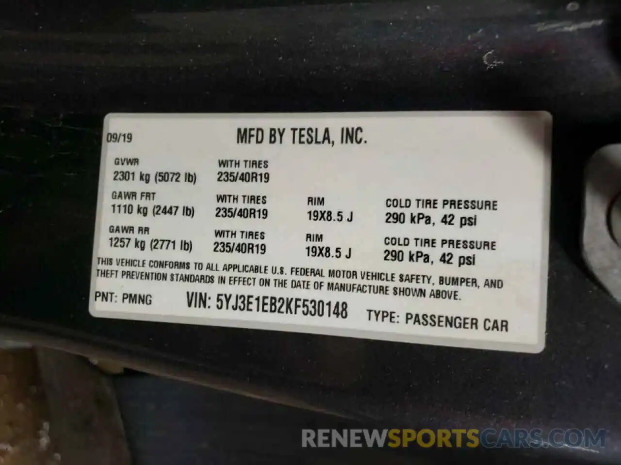 10 Photograph of a damaged car 5YJ3E1EB2KF530148 TESLA MODEL 3 2019