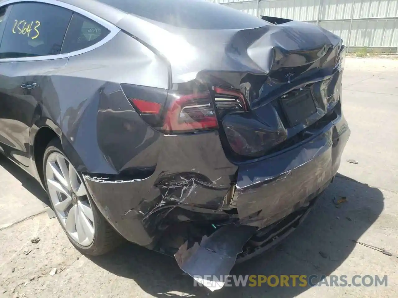 9 Photograph of a damaged car 5YJ3E1EB3KF195742 TESLA MODEL 3 2019