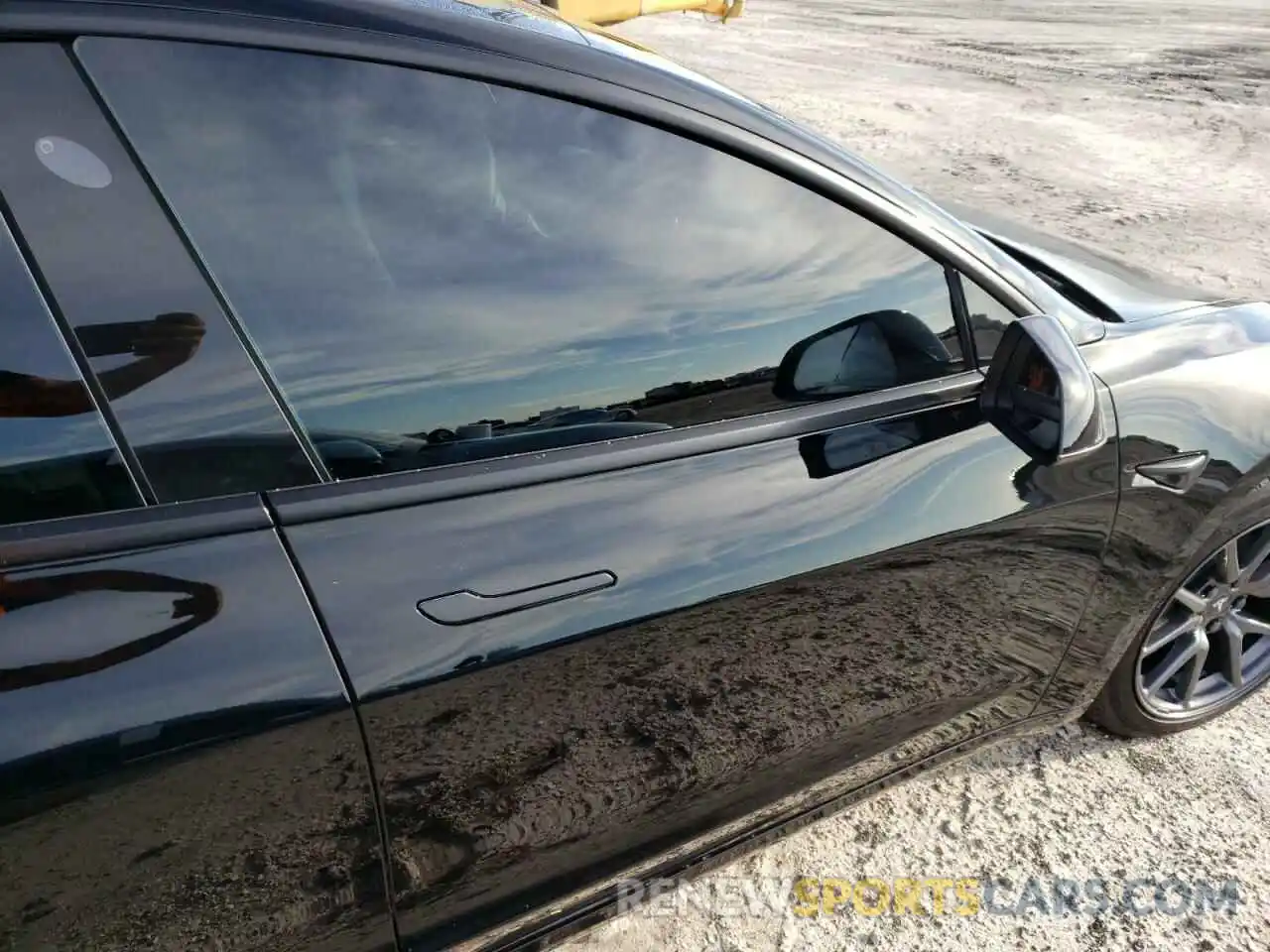 5 Photograph of a damaged car 5YJ3E1EB3KF365257 TESLA MODEL 3 2019