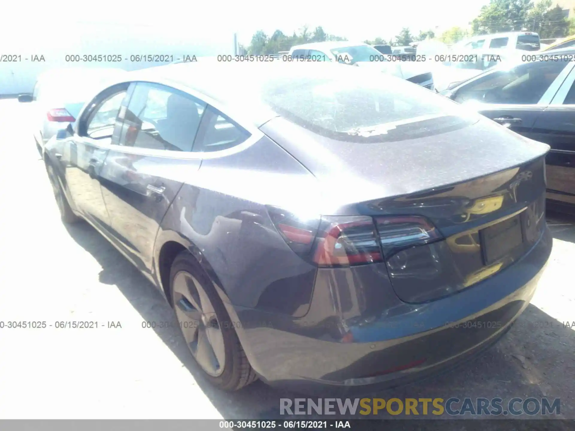 3 Photograph of a damaged car 5YJ3E1EB3KF386173 TESLA MODEL 3 2019