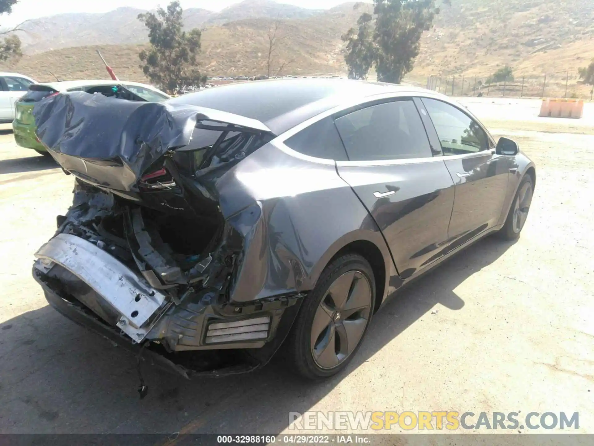 4 Photograph of a damaged car 5YJ3E1EB3KF386349 TESLA MODEL 3 2019