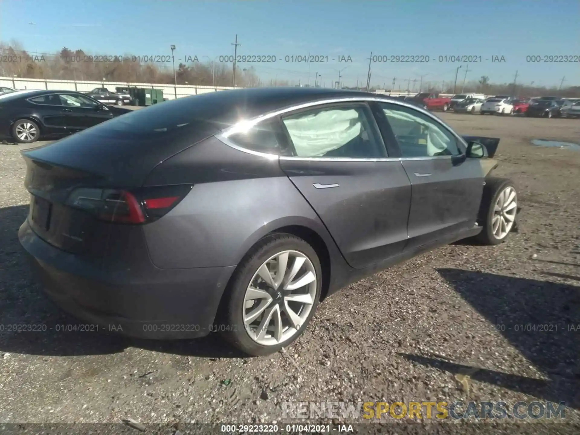 4 Фотография поврежденного автомобиля 5YJ3E1EB3KF389025 TESLA MODEL 3 2019