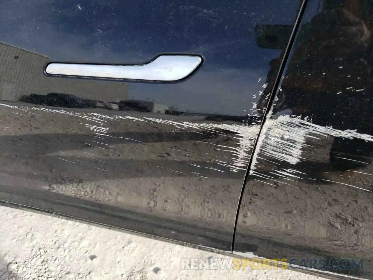 10 Photograph of a damaged car 5YJ3E1EB3KF390658 TESLA MODEL 3 2019