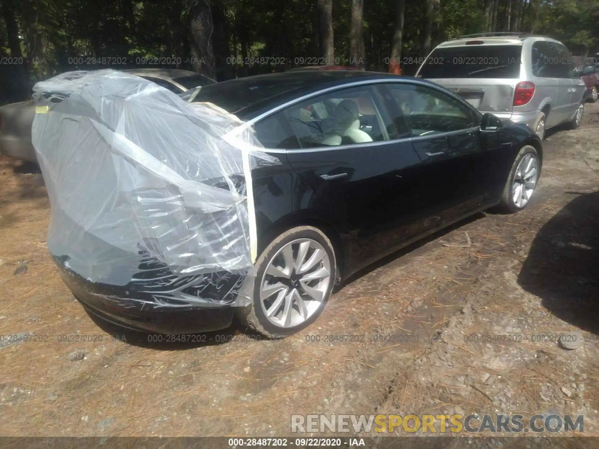 4 Фотография поврежденного автомобиля 5YJ3E1EB3KF391390 TESLA MODEL 3 2019