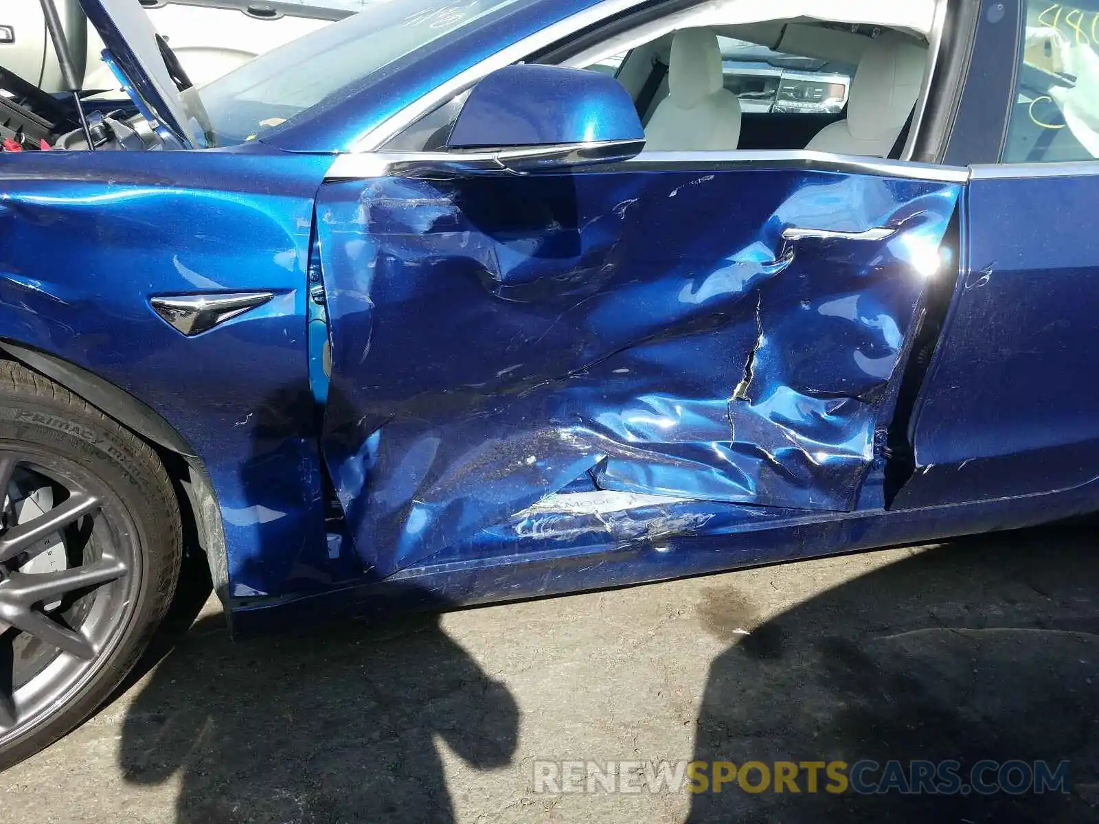 9 Photograph of a damaged car 5YJ3E1EB3KF407278 TESLA MODEL 3 2019