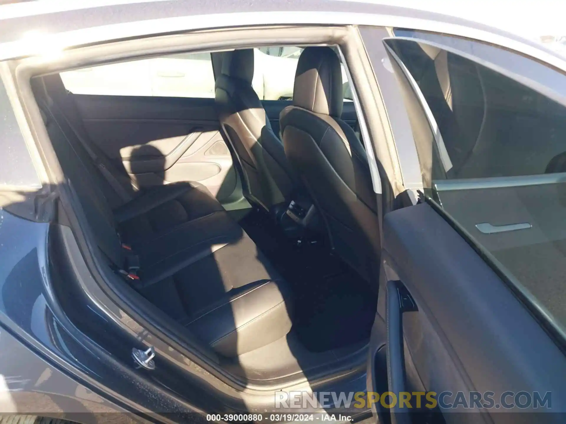 8 Photograph of a damaged car 5YJ3E1EB3KF413386 TESLA MODEL 3 2019