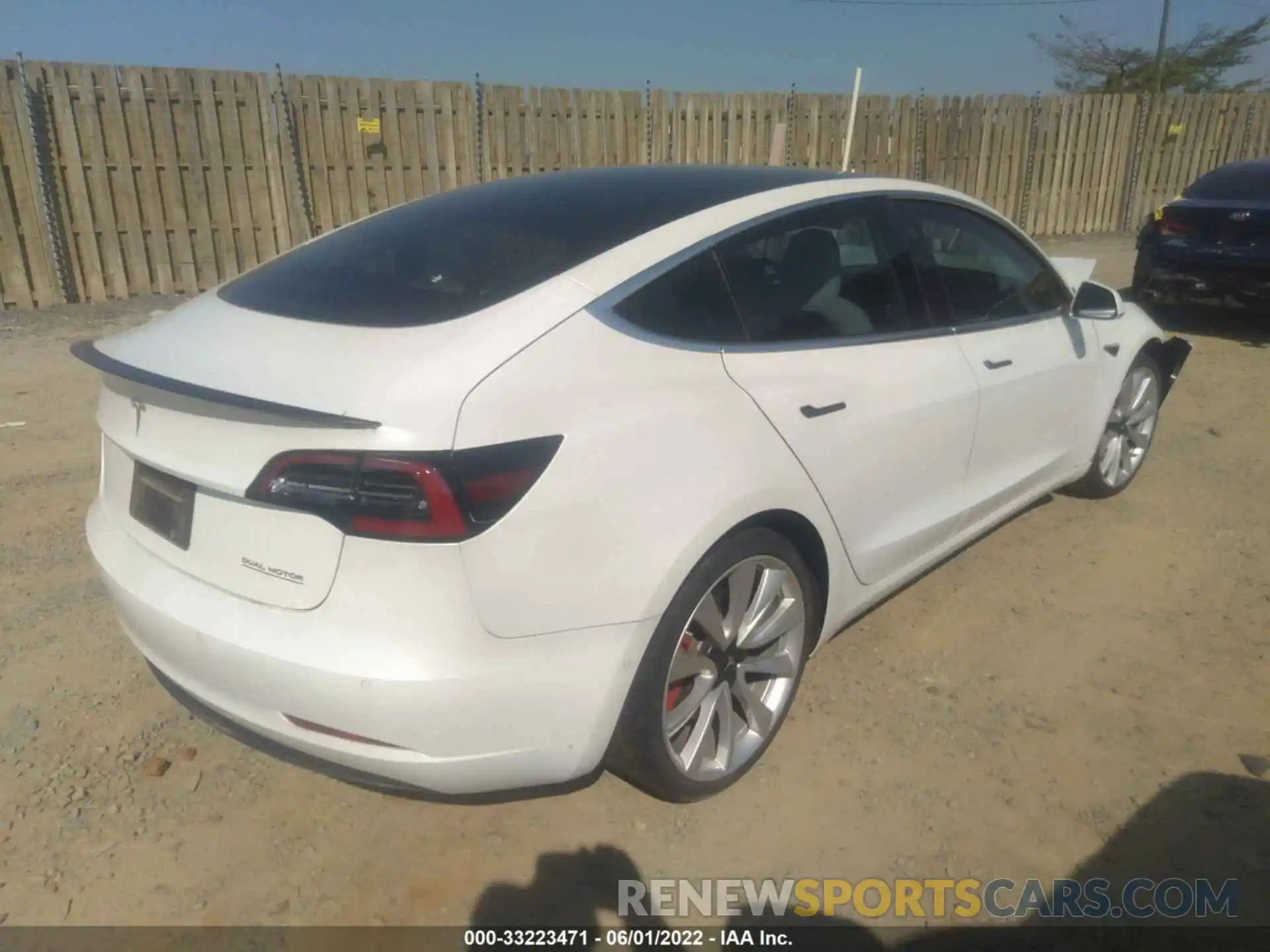 4 Photograph of a damaged car 5YJ3E1EB3KF422136 TESLA MODEL 3 2019