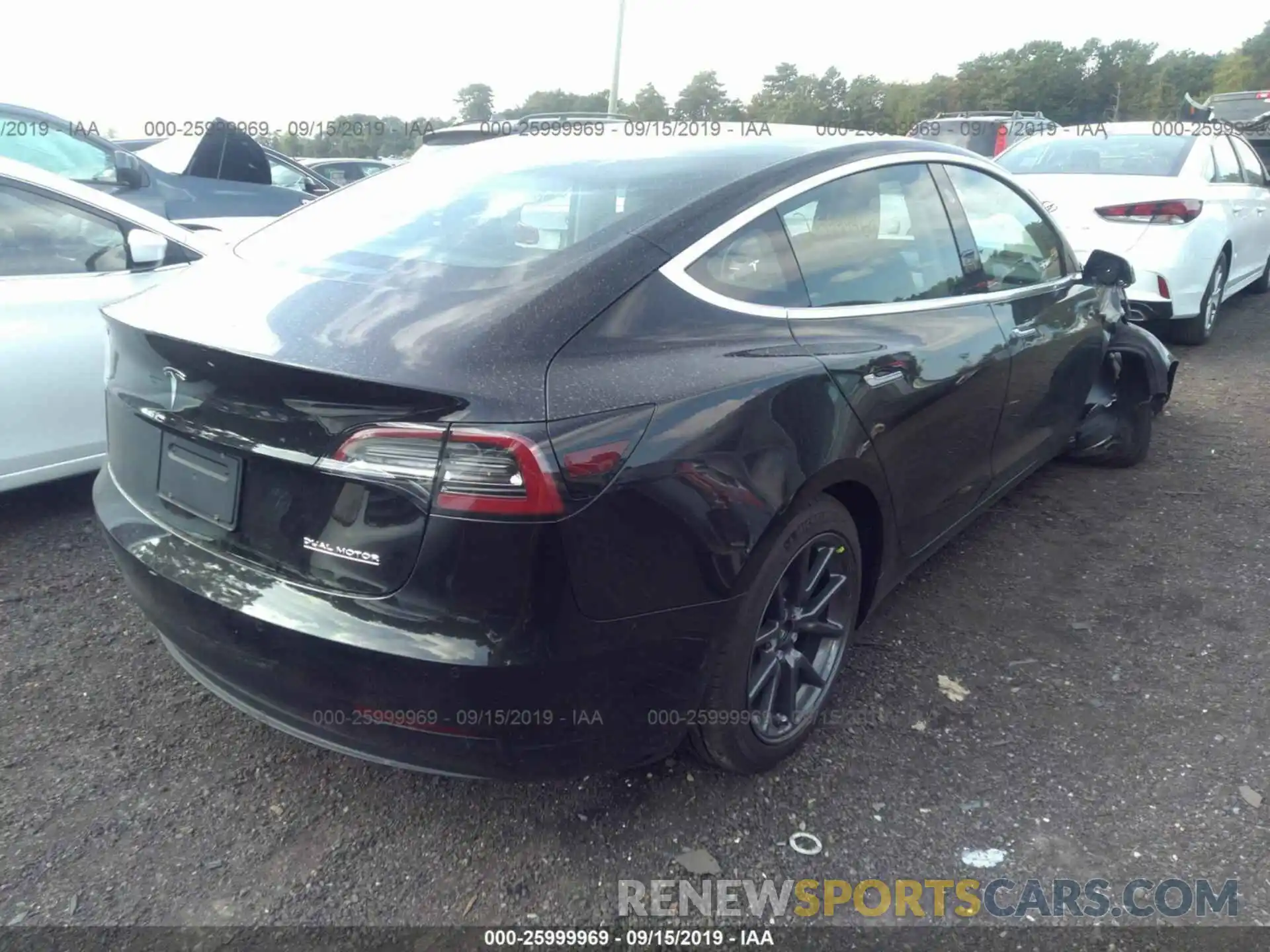 4 Photograph of a damaged car 5YJ3E1EB3KF432200 TESLA MODEL 3 2019