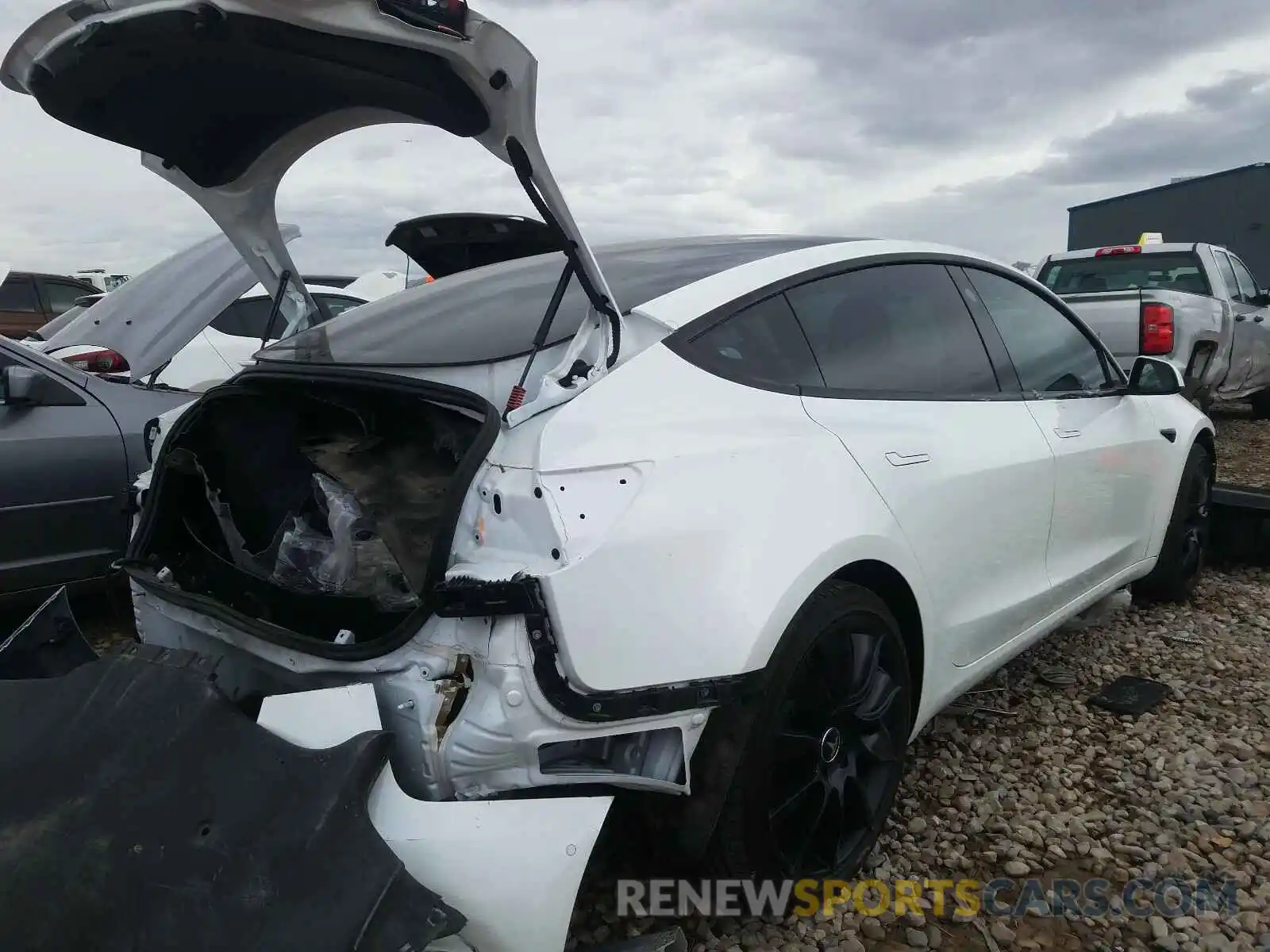 4 Photograph of a damaged car 5YJ3E1EB3KF433525 TESLA MODEL 3 2019