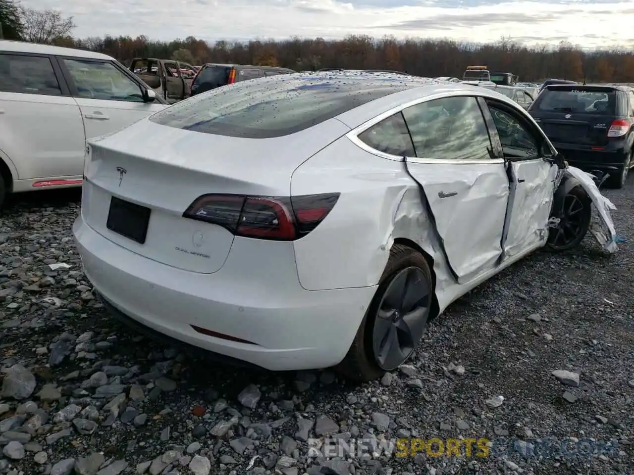 4 Фотография поврежденного автомобиля 5YJ3E1EB3KF448090 TESLA MODEL 3 2019