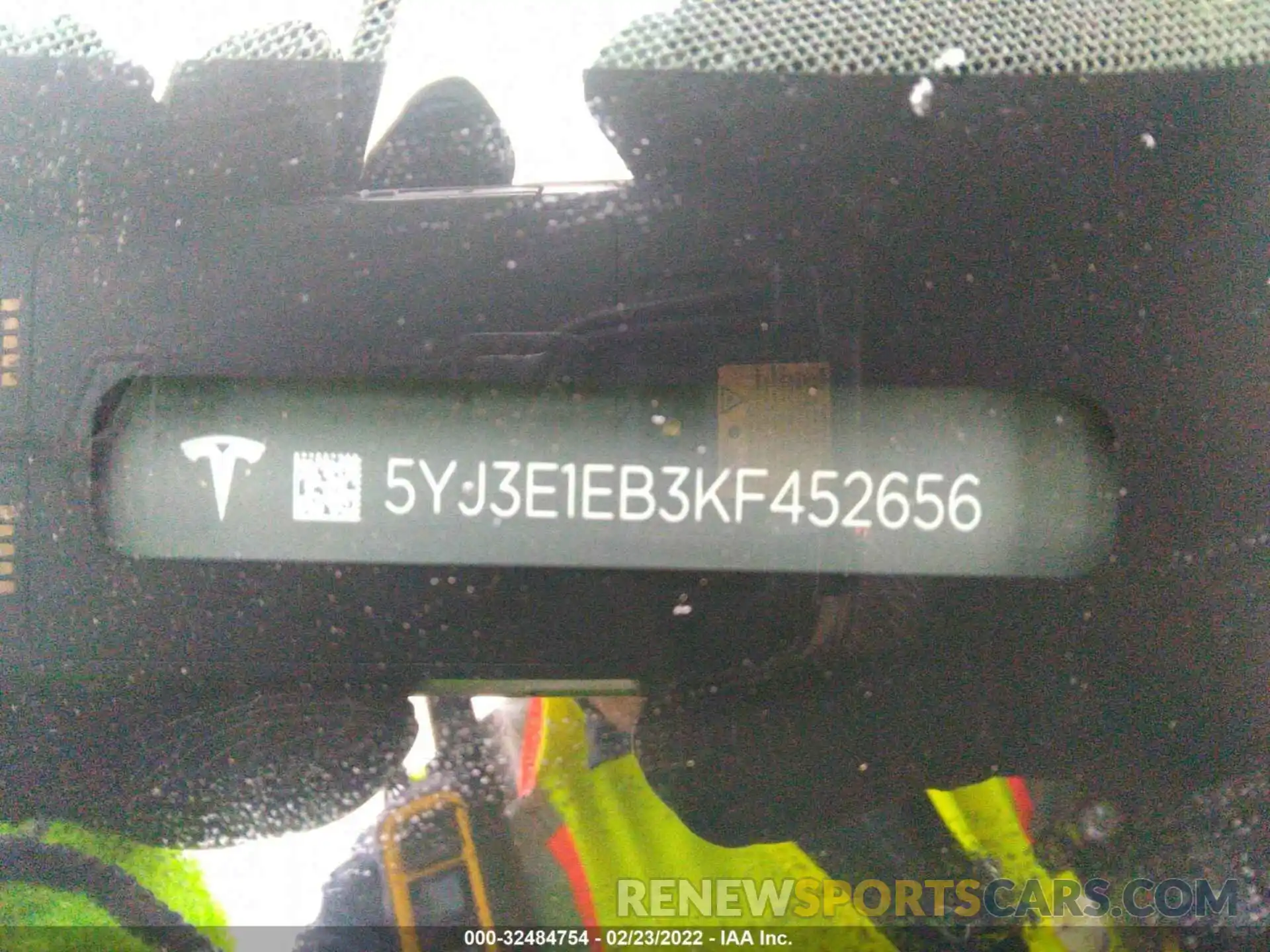 9 Photograph of a damaged car 5YJ3E1EB3KF452656 TESLA MODEL 3 2019