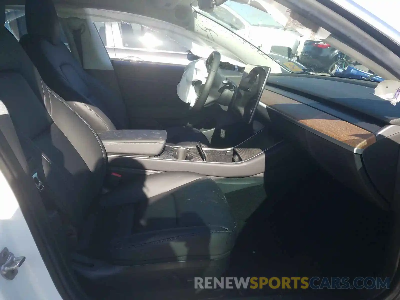 5 Photograph of a damaged car 5YJ3E1EB3KF453113 TESLA MODEL 3 2019