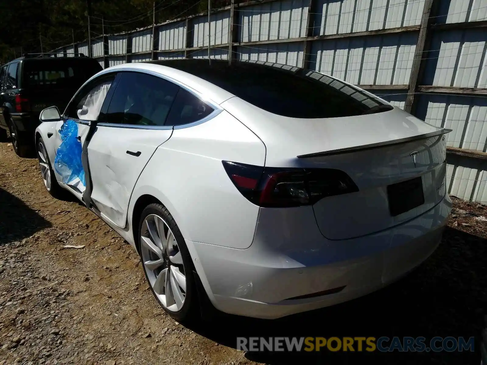 3 Photograph of a damaged car 5YJ3E1EB3KF472700 TESLA MODEL 3 2019